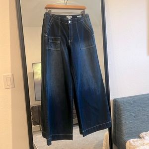 Forever 21 low rise, wide leg, premium jeans US size 29 brand new without tag